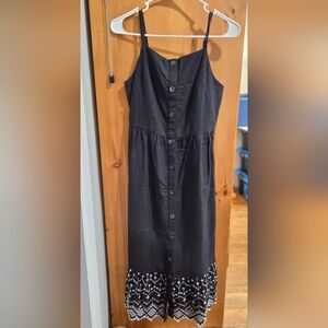 Old Navy Small Sleeveless Black Button-Down Dress with Embroidered Hem
